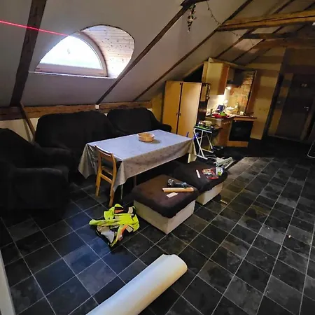 旅馆 Hostel *
